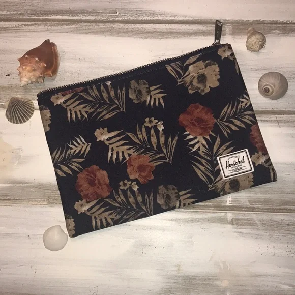 NWOT {Herschel} Clutch - Picture 4 of 8